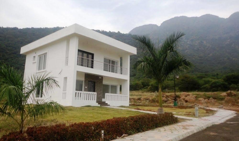Oyo 24200 Bahri Beautiful Country 호텔 Ayyampālaiyam 외부 사진