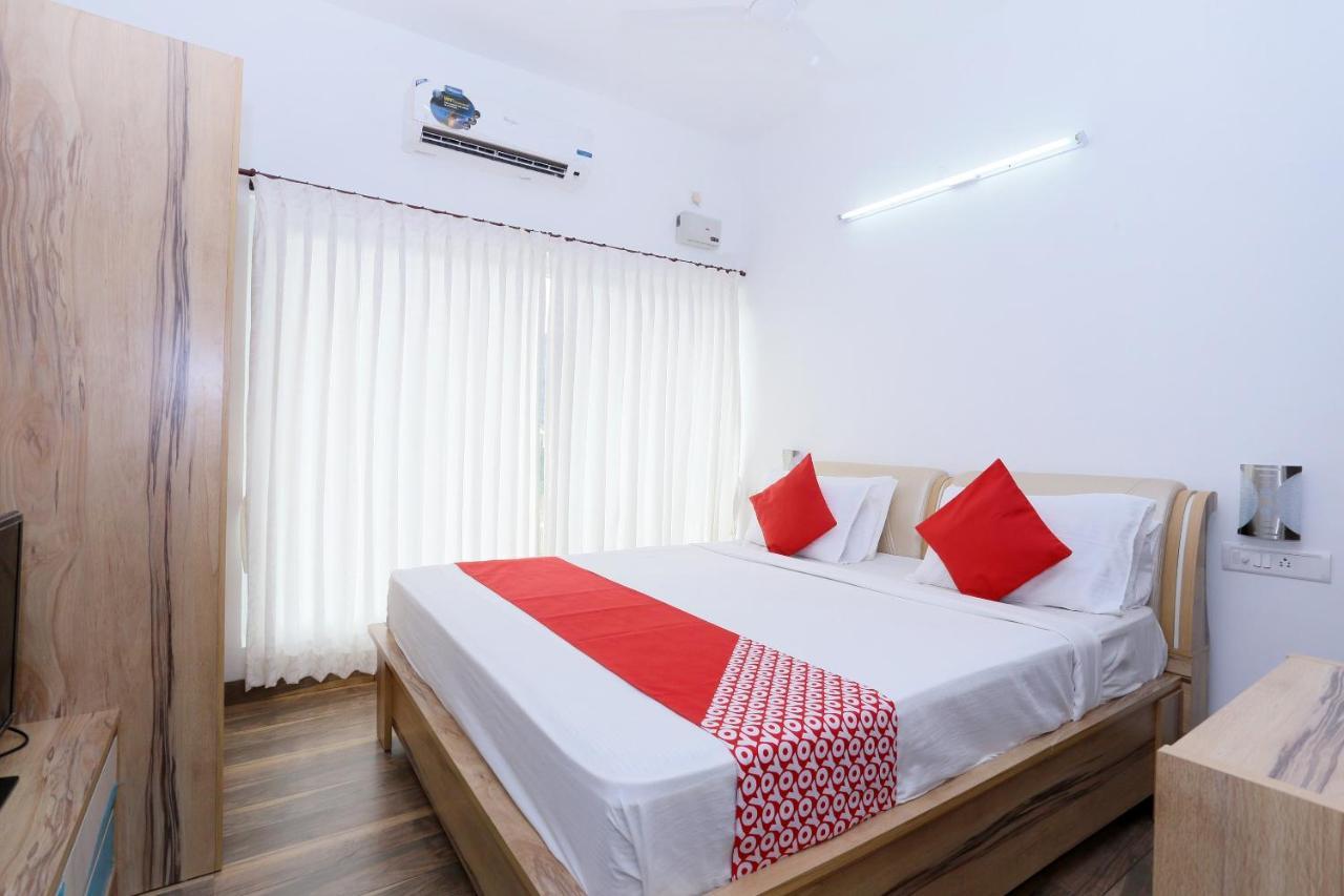 Oyo 24200 Bahri Beautiful Country 호텔 Ayyampālaiyam 외부 사진
