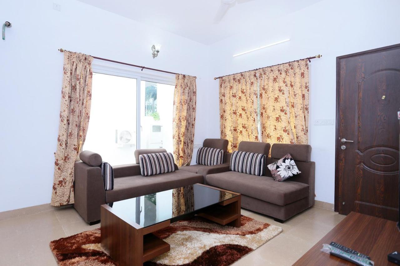 Oyo 24200 Bahri Beautiful Country 호텔 Ayyampālaiyam 외부 사진