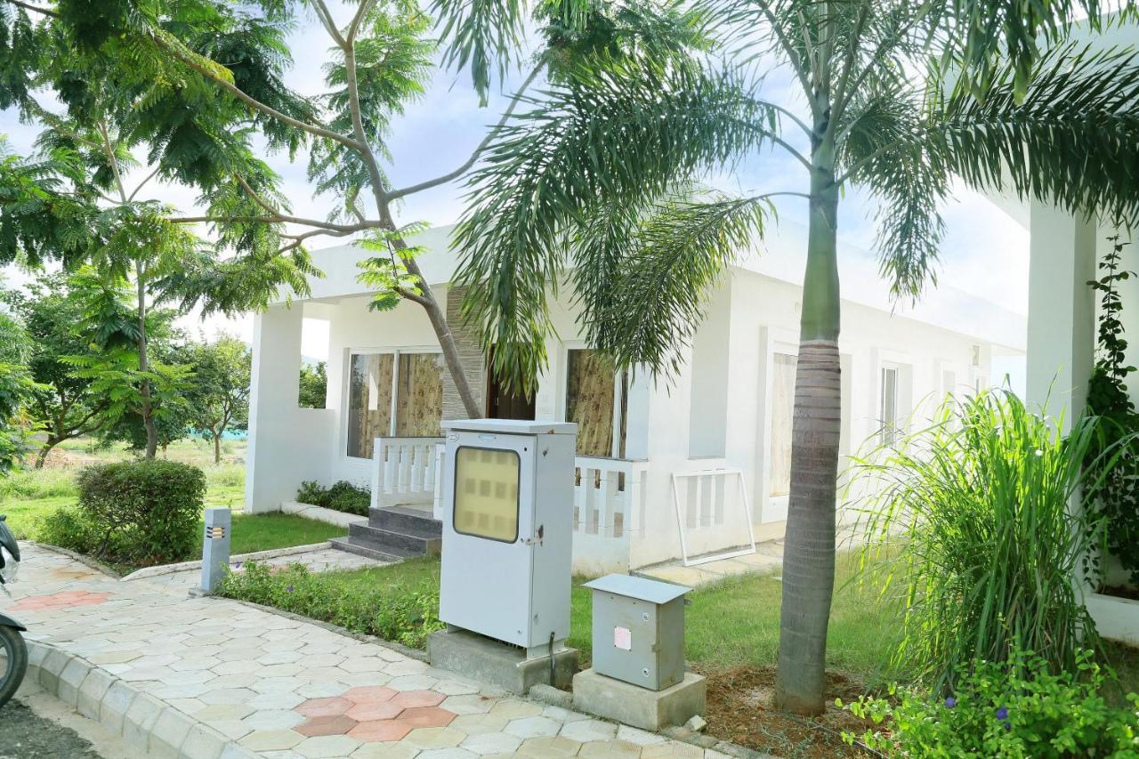 Oyo 24200 Bahri Beautiful Country 호텔 Ayyampālaiyam 외부 사진