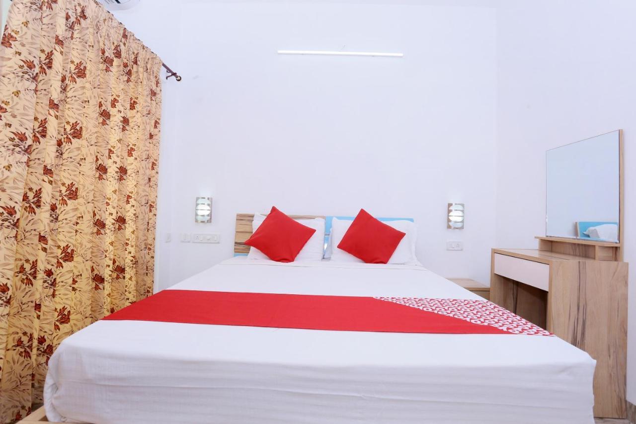 Oyo 24200 Bahri Beautiful Country 호텔 Ayyampālaiyam 외부 사진